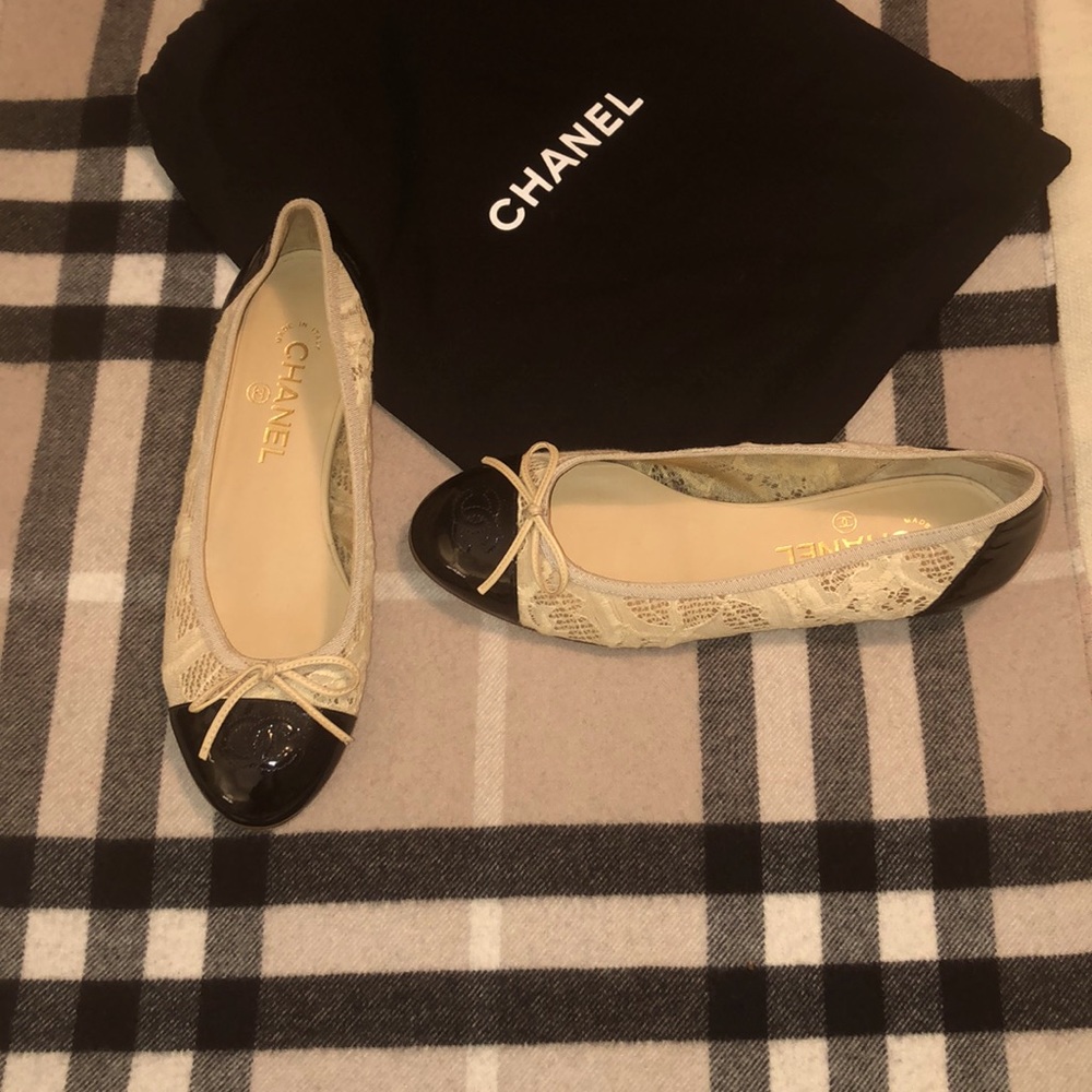 CHANEL ballerine shoes